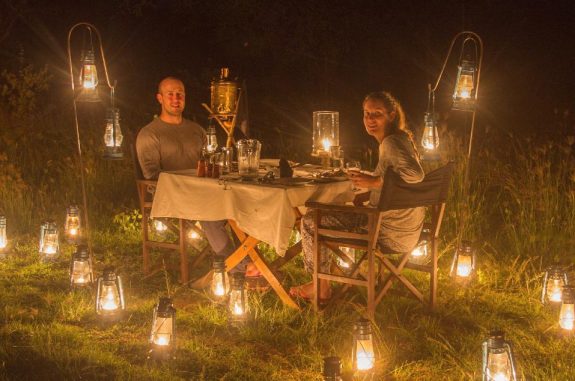 Honeymooning-in-the-Wild